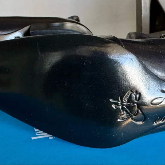 John Fluevog size 5.5 black booties with purple stars - Picture 3 of 5